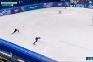 戏剧性满满！杨婧茹晋级A组决赛过程：同组对手全部先后失误摔倒