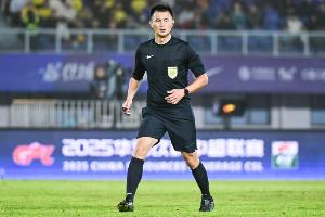 直播吧：上赛季中超“金哨”李海新基本确定执法超级杯海港vs国安