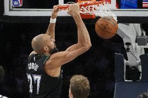 戈贝尔：我几乎每场都被打到头却没哨 我无意打人却总被严厉吹罚