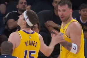 Skip：快船这边伦纳德&马瑟林&加兰都不在 东契奇当然能喷下邓恩