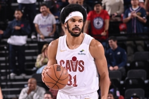 起飞！哈登到队后阿伦场均揽23分11板 投篮命中率超过75%