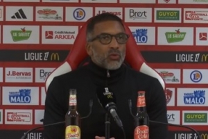 马赛新帅谈首秀失利：球员信心下降很正常，希望他们保持积极心态