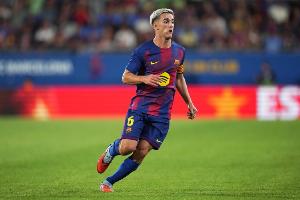 世体：加维缺阵半年后昨天完成部分合练，他的复出仍需要一些时间