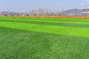 马卡报：奥萨苏纳球迷与球场安保赛后发生冲突，导致两人被捕