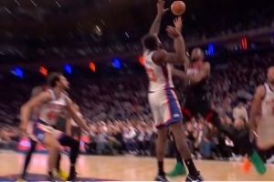 针锋相对！布伦森强投压哨命中 杜兰特高难度2+1还以颜色