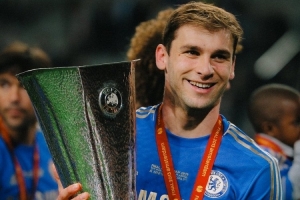 切尔西祝伊万诺维奇42岁生日快乐，效力期间出战377场斩获10冠