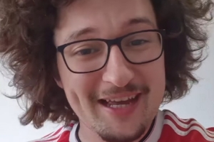 曼城官方社媒调侃蓄发哥：五连胜，是时候理发了