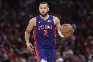 相当全面！坎宁安近4场场均30.3分10.5助8.3板1.5断1.5帽