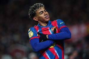 世体：巴萨为亚马尔斋月期间制定详细计划，夜间多次进食补水