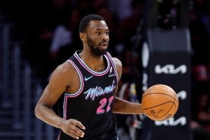 略微出汗！维金斯投篮10中9&三分4中4 高效砍28分7篮板3助攻