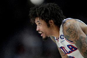 难救主！乌布雷攻守兼备15中7拿到25分5板 罚球8中7