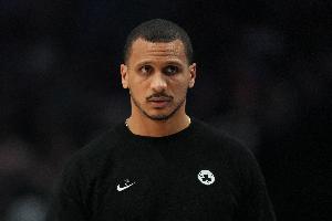 湖凯对决！马祖拉：太多前辈让我们变得更好 要明白历史与传统