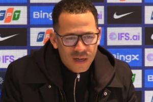 致敬斯洛特？罗塞尼尔：丢球前专门安排人防弗勒明，但他盯错人了