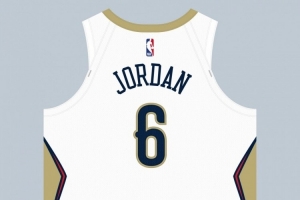 联盟已退役6号！记者：今天小乔丹改穿6号 不知是否为长期更换