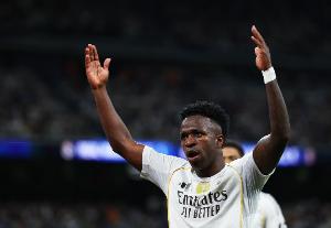 前裁判狂批维尼修斯：总挑衅再装受害者，欧足联没证据也敢禁赛？