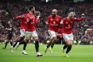 曼联冲刺速度top5：姆伯莫最快，舍什科占据2、3位，达洛特在列