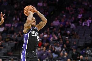 高效&填满数据栏！德罗赞9中7&6罚5中 砍下19分4助2断2帽