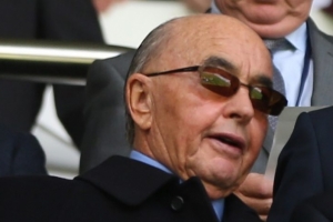 卫报：热刺意识到之前太“抠”，若保级将改革薪资结构并加大投资