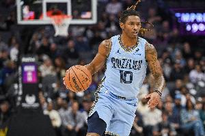 【菜鸟】48号秀斯莫尔21分6板9助 克利福德12分6板5助6断雷诺两双