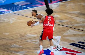 已改头换面！两个赛季前马刺18连败&活塞28连败 如今联盟前三