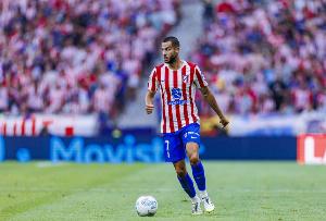 汉茨科调侃：我总是要求瑟尔洛特进两个球，而他今天进了三个球