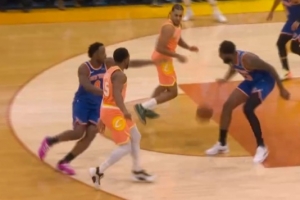 行云流水！米切尔吸引防守送击地妙传 泰森顺下吃饼轻取两分