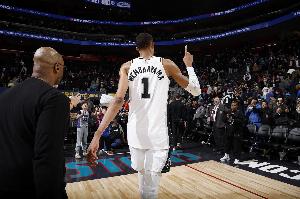 杰弗森：马刺缺乏季后赛经验距离夺冠还差一年 明年才是最强状态