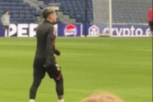 被禁赛无缘出战！本菲卡前锋普雷斯蒂安尼已经抵达伯纳乌球场