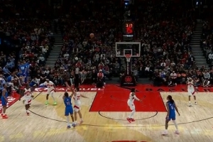 根本挡不住！雷霆射手以赛亚·乔先打3+1造垫脚恶犯 随后又造3+1