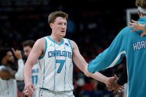 黄蜂主帅：克尼佩尔有实力又谦逊 积极态度给球队带来正面影响