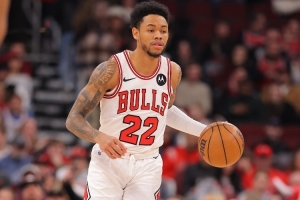 多诺万：安芬尼·西蒙斯左手腕轻微骨折 无需手术&复出时间待定