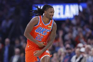 多特：很难从表情上看懂华莱士 但能感觉出来他打球更自信了