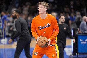 克尼佩尔：当我们团结一致&全力以赴防守时 黄蜂将很难被击败