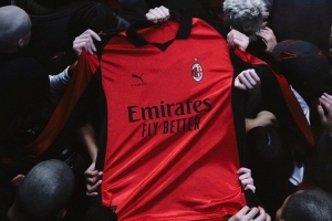 街头文化！米兰发布与潮流品牌Slam Jam合作的联名系列服饰