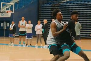 防守犯规是啥？黄蜂队内超高强度训练 没打死就继续！