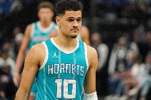 约什·格林谈科比·怀特：他很有天赋 今天是他黄蜂生涯美好开端