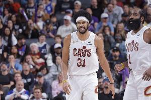 阿特金森：阿伦甚至在哈登来之前就开始爆发了 他抓住了这股势头