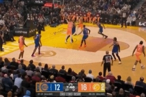 哈登精妙甩传迪恩·韦德上篮吐饼 米切尔自投自抢补篮打停尼克斯