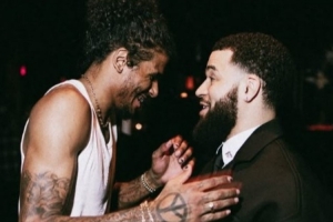 杰伦·格林晒照为前队友范弗里特庆生：永远的兄弟