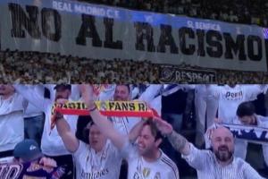 讽刺！伯纳乌拉横幅反种族歧视，皇马球迷却行纳粹礼唱法西斯歌曲