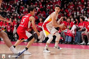 苏群：中国男篮在日本精彩逆转 困难越大越能提醒环境恶劣