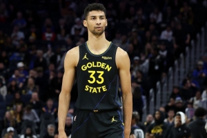 充满活力！勇士双向莱昂斯半场攻防拼命 拿到5分5前场板2助1断1帽