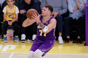 夸梅：若老詹没回归卢卡肯定能把那球投进 奈何老詹要争核心地位