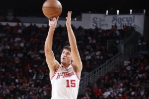 谢泼德：我完全不在乎纪录 想打出最好的表现但赢球才是最重要的