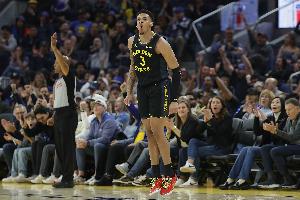 全民皆兵！勇士首节使用9人轮换 所有球员均有得分进账