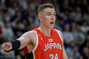 媒体人：霍金斯没进名单应该是状态不行 联赛打弱队数据也一般