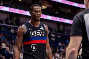 一柱擎天！杜伦出战31分钟17中12砍下29分15篮板