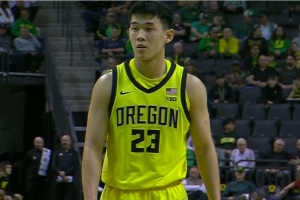 状态很好！林葳替补登场 上半场突然爆发一度连得9分