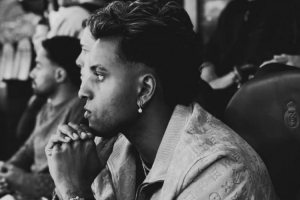 罗德里戈社媒晒现场观赛照片：这比赛看的太让人紧张了