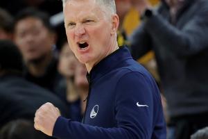 逼死强迫症啊！勇士9人轮换8人上双 莱昂斯9分有机会上双2罚不中